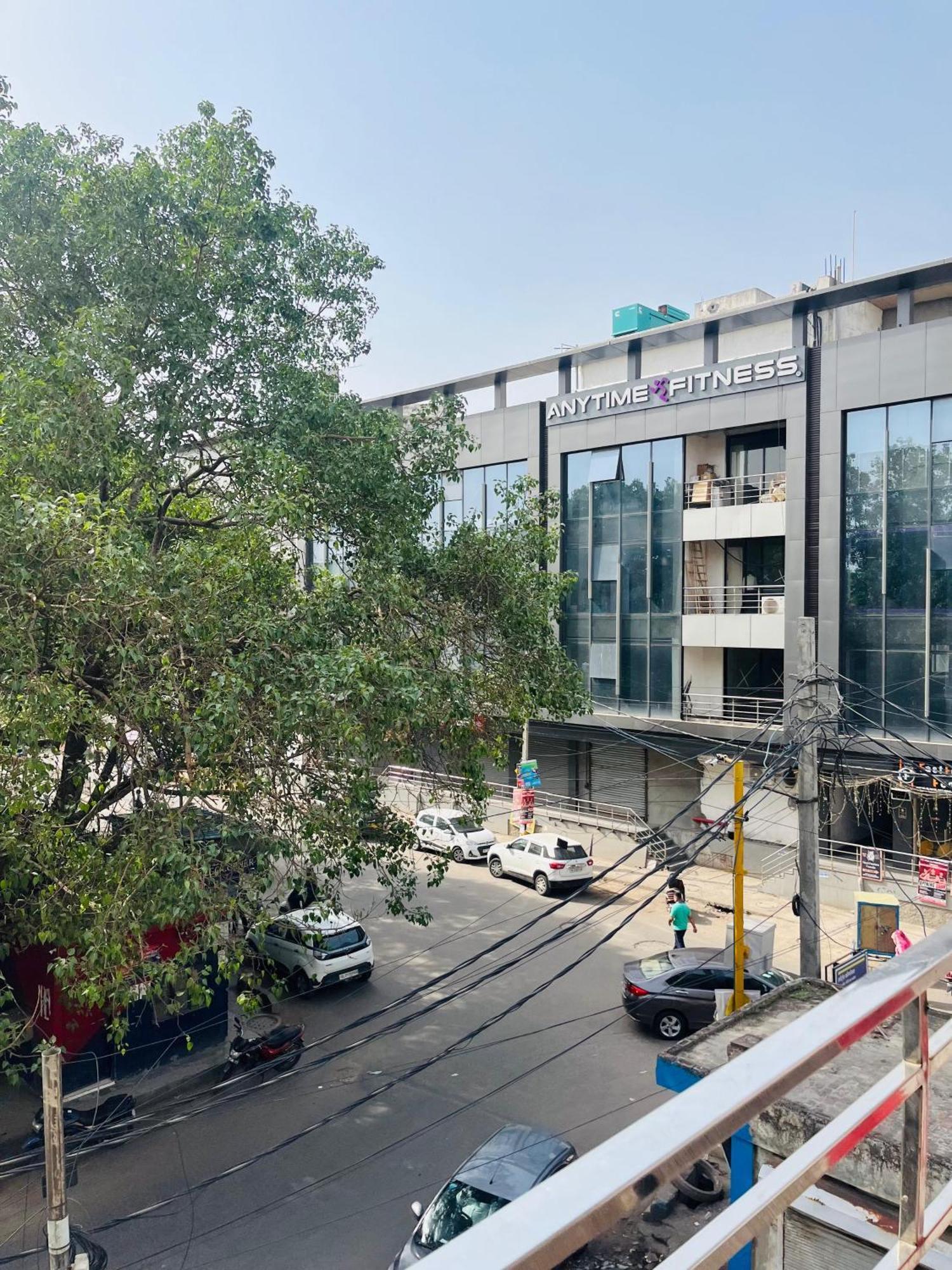 Roomshala 152 Sukoon 3*